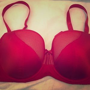 NWOT - Red Full-Figure Bra